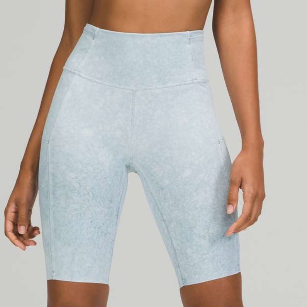 Lululemon Biker Shorts sz 6